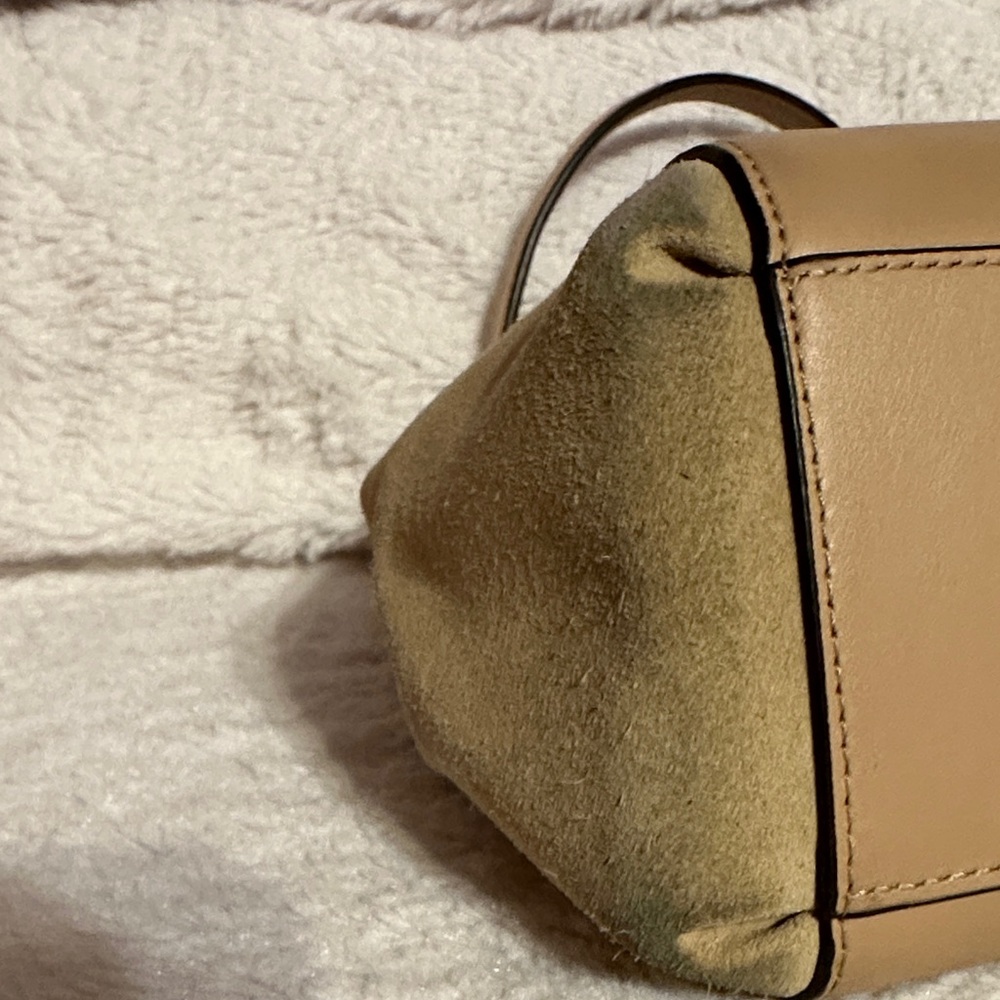 Vintage Coach Beige Leather and Suede Shoulder Bag - Picture 6 of 14